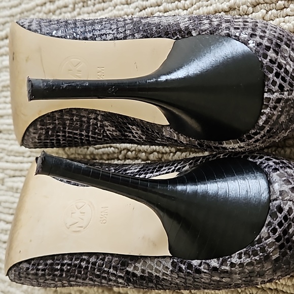 MICHAEL Michael Kors Snakeskin Heels - Picture 8 of 8